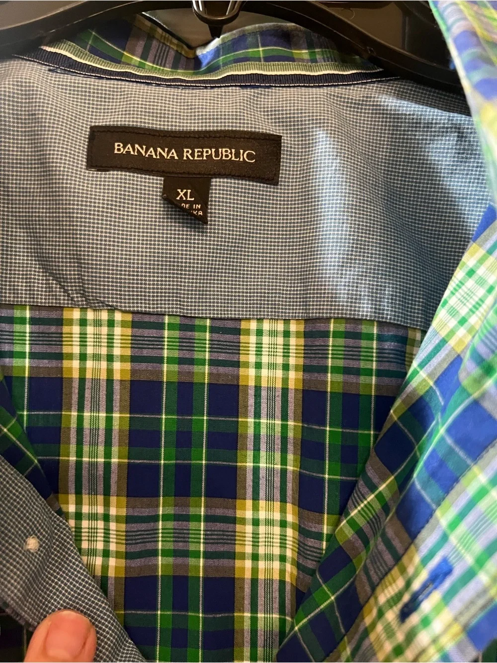 Banana Republic Men’s Blue & Green Plaid Short-Sleeve Button-Down Shirt